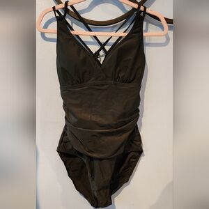 TUMMY CONTROL NWT Swimsuit Size L Black